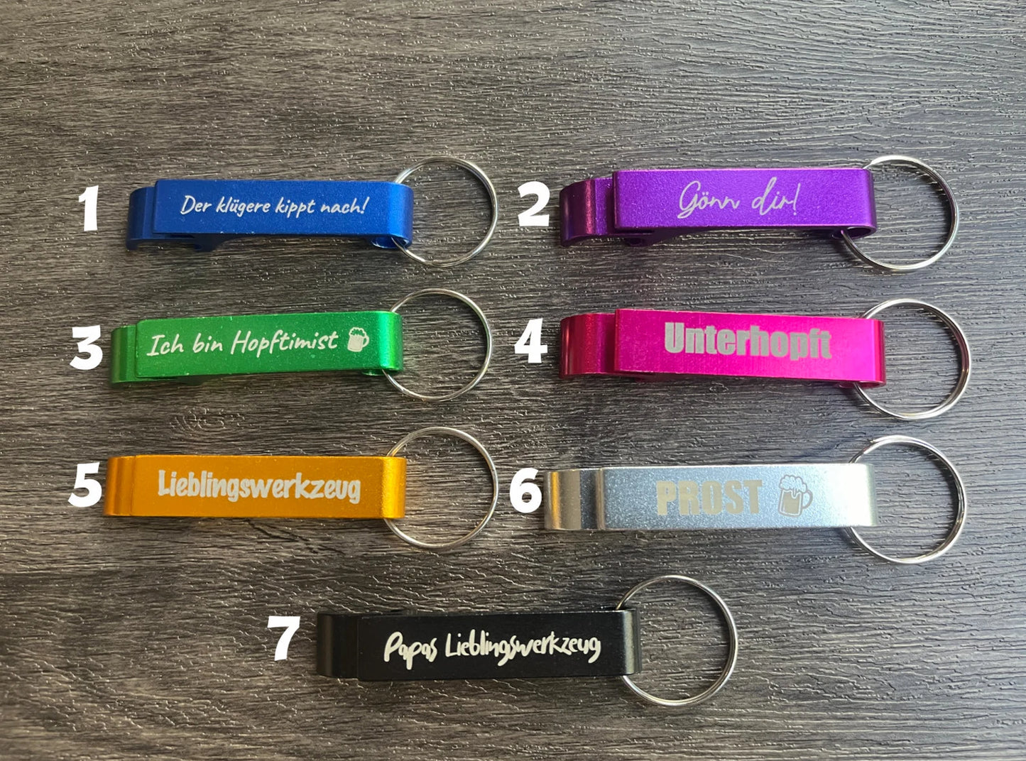 Alu Flaschenöffner als Schlüsselanhänger in verschiedenen Farben und mit Wunschtext